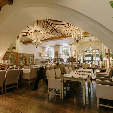 فندق أرت فروتسواف