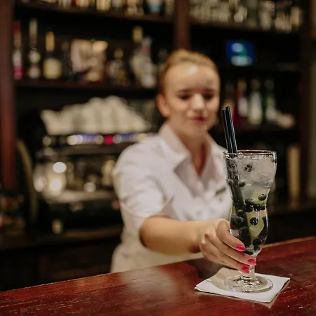 ホテル アート 4*